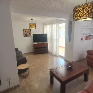 Apartament Visit Gibraltar In La Linea For Less!, La Línea de la Concepción